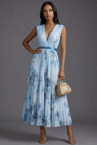 Amelie | Brautmutter Kleid Midi Blumenkleid mit tiefem V-Ausschnitt und Plisseerock in Blau