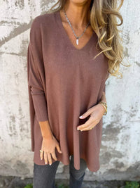Kira | Oversized-Pullover mit entspanntem V-Ausschnitt in Braun