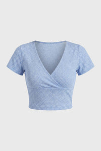 Crop Top Damen - Wickel Stil | V-Ausschnitt mit kurzen Ärmeln in Hellblau