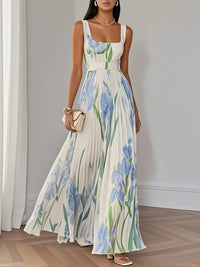Yara™ - Maxikleid aus Plisseeschiffon in Hellblau