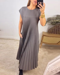 Damen Ärmelloses Plissee-Maxikleid mit Rundhals und Seitentasche in Grau