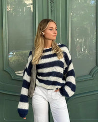 Damen Asymmetrischer Pullover mit strukturierter Oberfläche und langen Ärmeln in Blau