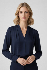 Damen-Bluse mit V-Ausschnitt, Falten-Details und Knopfmanschetten in Dunkelblau