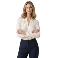 Damen-Bluse mit V-Ausschnitt, Falten-Details und Knopfmanschetten in Weiß