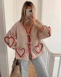 Damen Hemd mit Karomuster Herzapplikationen Schleifenverschluss und Wellenbordüre in Beige