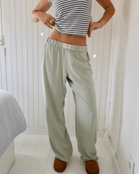 Damen Hose mit elastischem Bund und Seitentaschen in Grün