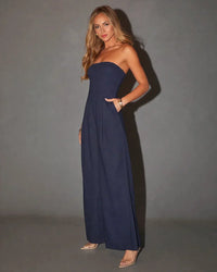 Damen Jumpsuit mit trägerlosen Oberteil und geraden Hosenbeinen in Blau