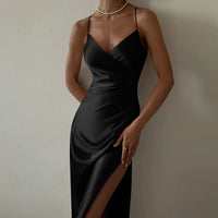 Damen Kleid mit Wickeloptik und dünnen Trägern in Schwarz