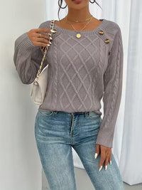 Damen Langarm Pullover mit Rundhalsausschnitt und Zopfmuster mit dekorativen Knöpfen in Rosébraun