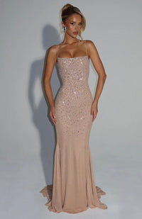 Damen Maxi Kleid mit geradem Ausschnitt Spaghettiträgern und Strassstein Besatz in Beige