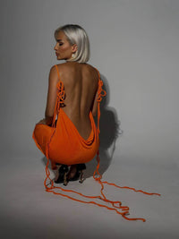 Damen Maxikleid mit Offenem Rücken Bindebändern und Dünnen Trägern in Orange