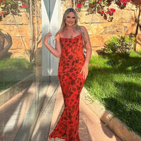Damen Maxikleid mit Spaghettiträgern und Blumenmuster in Farbe