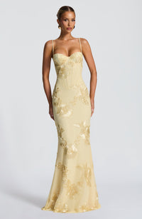 Damen Maxikleid mit Spaghettiträgern und Herzausschnitt mit erhabenen floralen Applikationen in Gelb