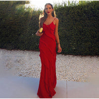 Damen Maxikleid mit V-Ausschnitt dünnen Trägern und diagonalen Rüschendetails in Rot