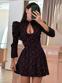 Damen Mini-Kleid mit Blumenmuster und Stehkragen mit Schnürung und Puffärmeln in Rot