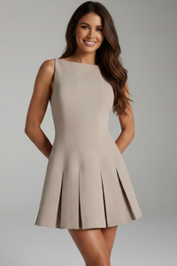 Damen Minikleid mit Ärmellosem Schnitt und Faltenstruktur in Beige