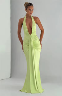 Damen Neckholder Maxikleid mit tiefem V-Ausschnitt und durchgehender Raffung in Grün