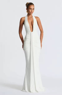 Damen Neckholder Maxikleid mit tiefem V-Ausschnitt und durchgehender Raffung in Weiß