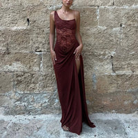 Damen Off-Shoulder Maxikleid mit strukturiertem halbtransparentem Oberteil und gerafftem Rockteil in Burgund