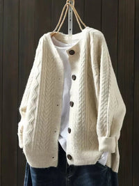 Johanna | Damen Oversized Zopfmuster-Cardigan mit Knopfleiste in Beige