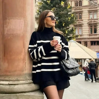Damen Pullover mit Rollkragen horizontalen Streifen langen Ärmeln und gerippten Bündchen in Schwarz