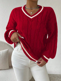 Damen Pullover mit V-Ausschnitt, Zopfmuster und Streifendetail in Rot