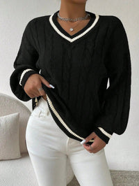 Damen Pullover mit V-Ausschnitt, Zopfmuster und Streifendetail in Schwarz