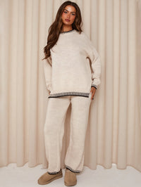 Damen-Set mit Rundhalsausschnitt-Pullover und langer Hose in Beige