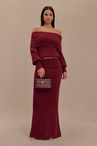Damen Strick-Set mit Off-Shoulder-Ausschnitt Langen Ärmeln und Maxi-Rock in Burgunderrot