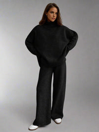 Damen Strick-Set mit Rollkragenpullover und weiter Hose in Schwarz