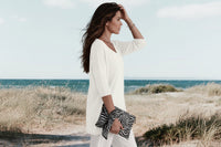 Damen Strickpullover mit V-Ausschnitt und kurzen Ärmeln in Weiß