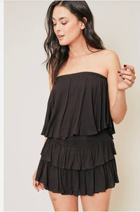 Damen Trägerloser Kurzer Jumpsuit mit Rüschenlagen und elastischem Bund in Schwarz