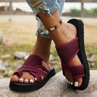 Damen Zehensteg-Sandalen mit Kreuzriemen und Flachboden in Rot