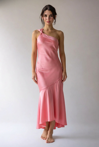 “Ksenia” Dress in peach