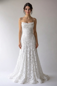 “Ivana” Dress in Weiß