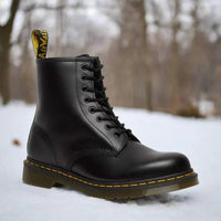 Frida | Geschnürte Stiefeletten mit Profilsohle in Schwarz