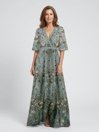 Élodie – Lange Blumenkleid mit V-Ausschnitt in Grün
