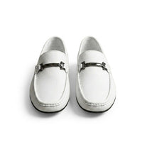 Herren-Loafer mit Metall-Detail in Weiß