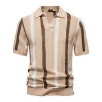 Herren-Strick-Poloshirt mit Streifenmuster in Beige