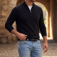 Herren-Strickpullover mit Viertelreißverschluss in Schwarz