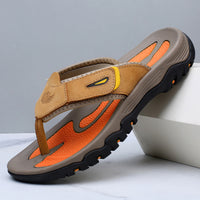 Herren-Zehentrenner-Sandalen mit breiten Riemen und profilierter Sohle in Khaki