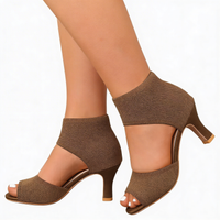 Agna | Federleichte Sandalette in Braun