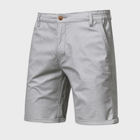 Kurze, Weite Shorts mit Seitentaschen für Herren | Ideal für den Sommer in Hellgrau