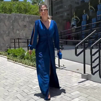 Women's Glossy Flowy Solid Color Floor-Length Dress in Blau