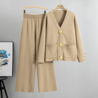Lieselotte | Damen-Set Knopf-Pullover & Weitbein-Hose in Khaki