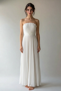 “Ekaterina” Pleated Maxi Dress in Weiß