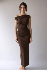 "Alina" Maxi Dress in Braun