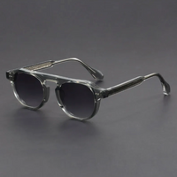 Unisex-Sonnenbrille mit Doppelsteg in quadratischer Form in Transparentes Grau