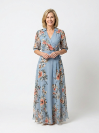 Elowen | Florales Wickel-V-Ausschnitt Maxikleid in Blumen
