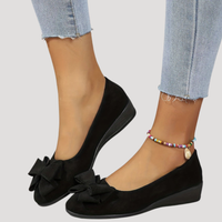 Wiktoria | Damen Keilabsatz Ballerinas mit Schleife in Schwarz